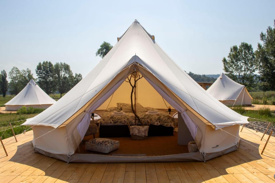 Glamping Jezeroooo Lipence Campground/ 
RV Resort in Prague