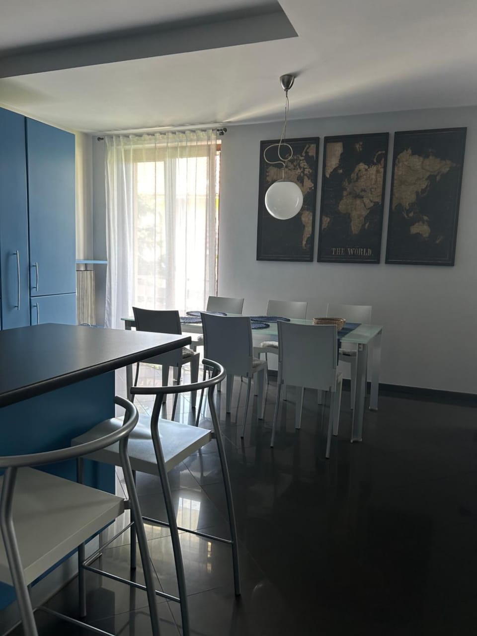 Living room, Dining area