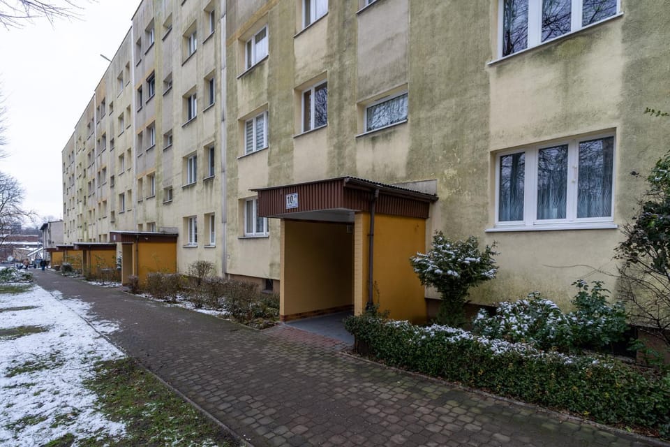 Property building, Neighbourhood