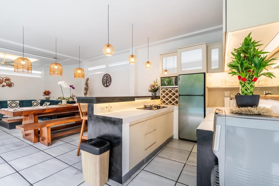 Kitchen or kitchenette, Seating area, kitchen