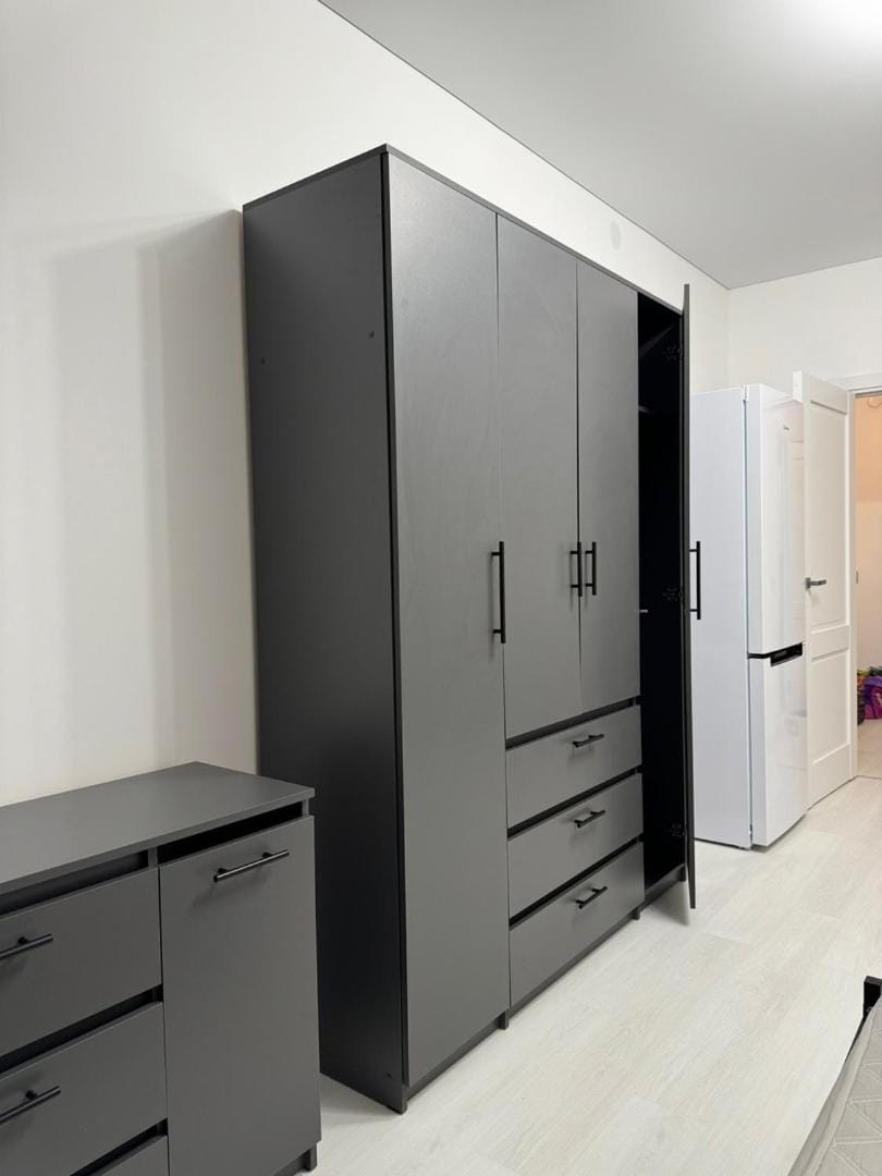 Chic and Sparkle Apartment in Beacon