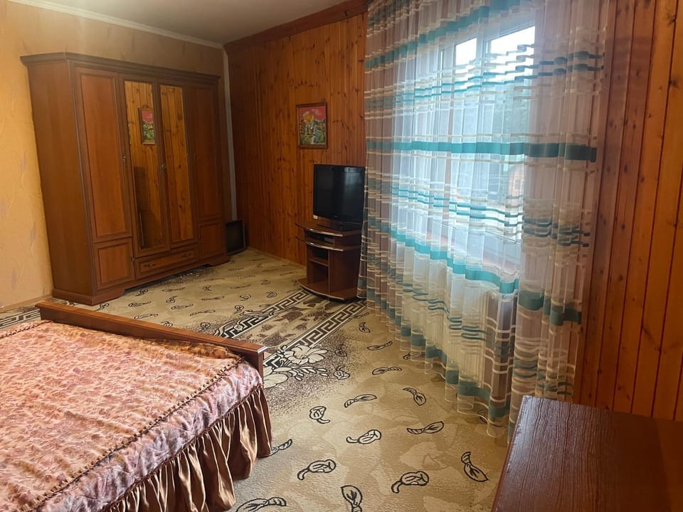 Bed, Photo of the whole room, Bedroom, wardrobe