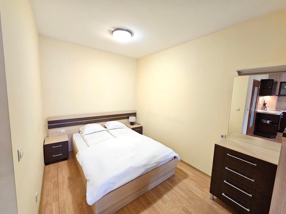 Bed, Bedroom, wardrobe