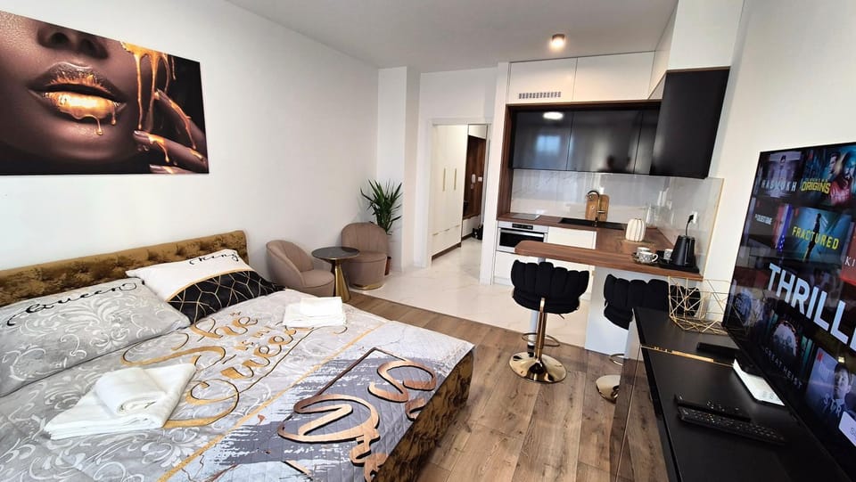 Kitchen or kitchenette, Living room, Seating area