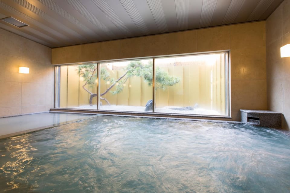 Hot Tub, Public Bath