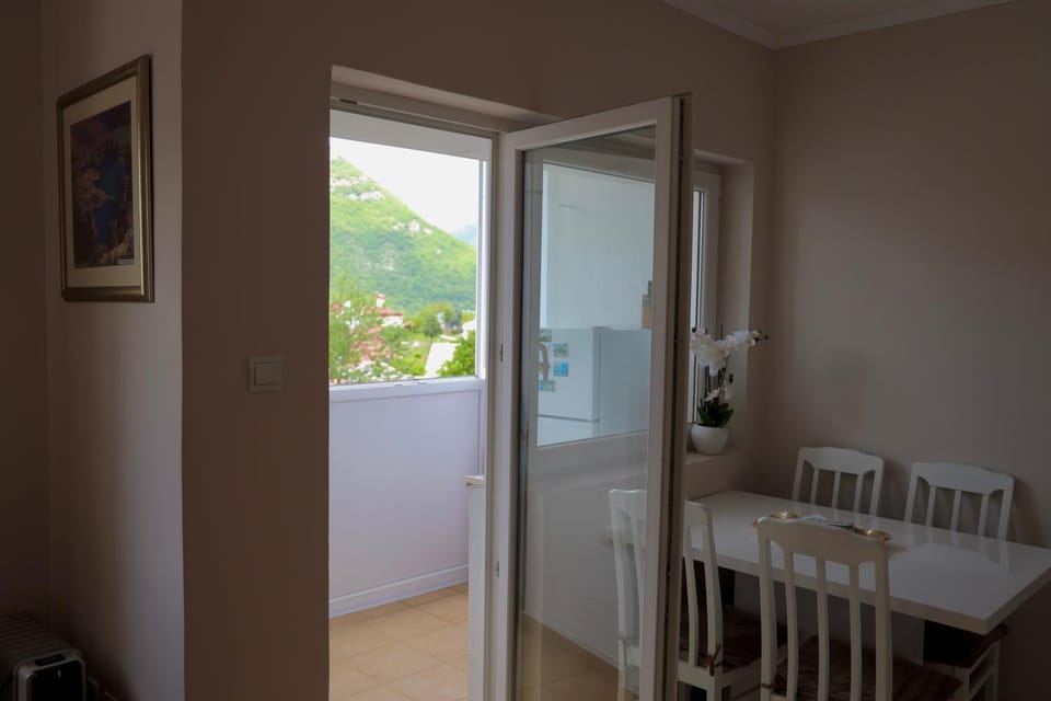 Balcony/Terrace, Dining area, City view