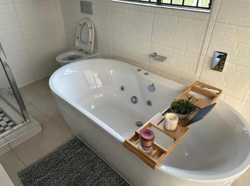 Bathroom, Bath