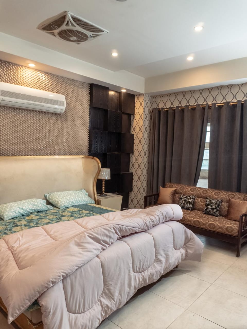 Family Comfort Suites Apartment in Islamabad