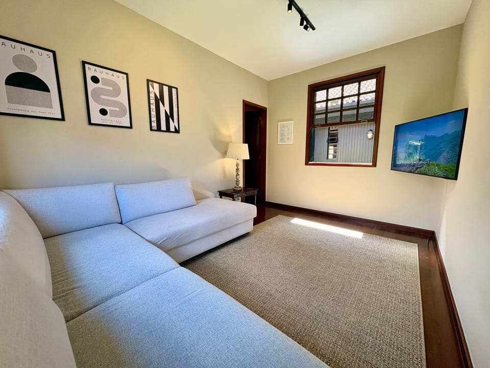 TV and multimedia, Seating area