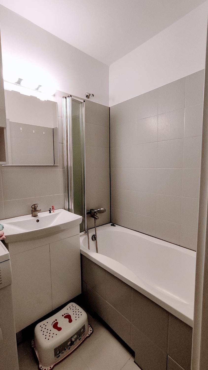 Bathroom, Bath