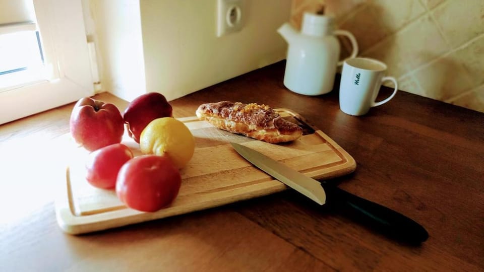 Kitchen or kitchenette, Food