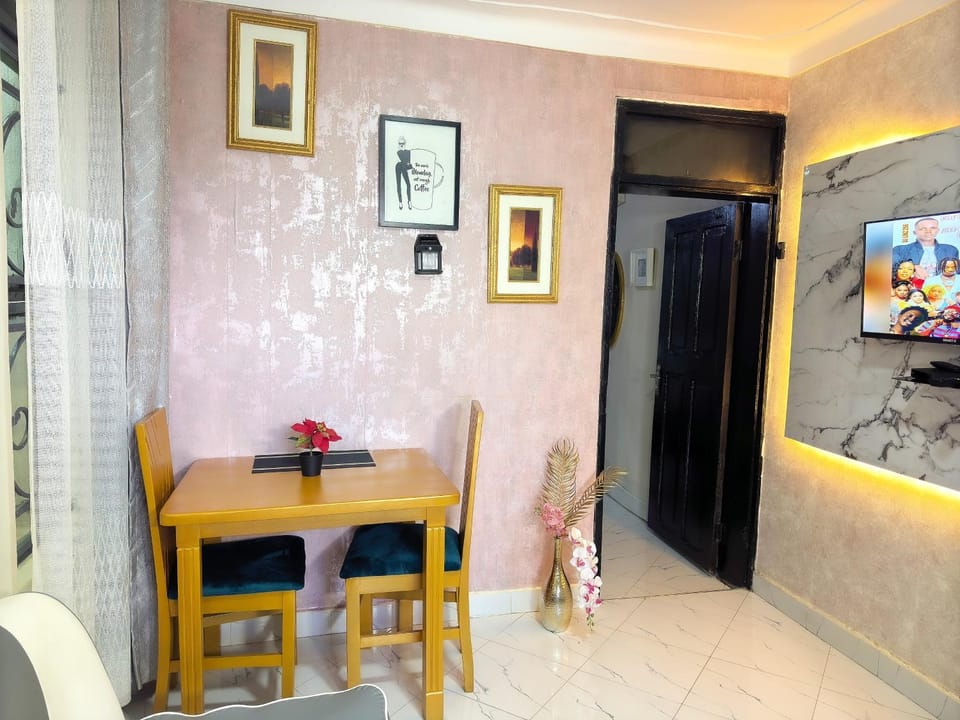 JM Furnished Kampala Entebbe Rd E Apartment in Kampala