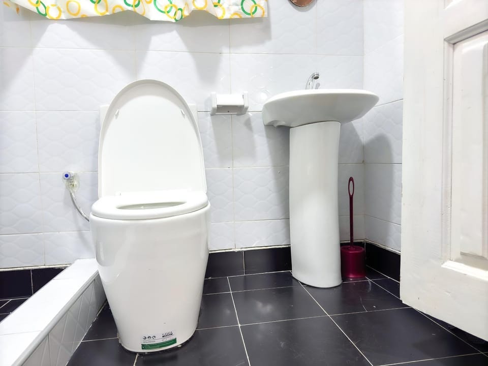 JM Furnished Kampala Entebbe Rd E Apartment in Kampala