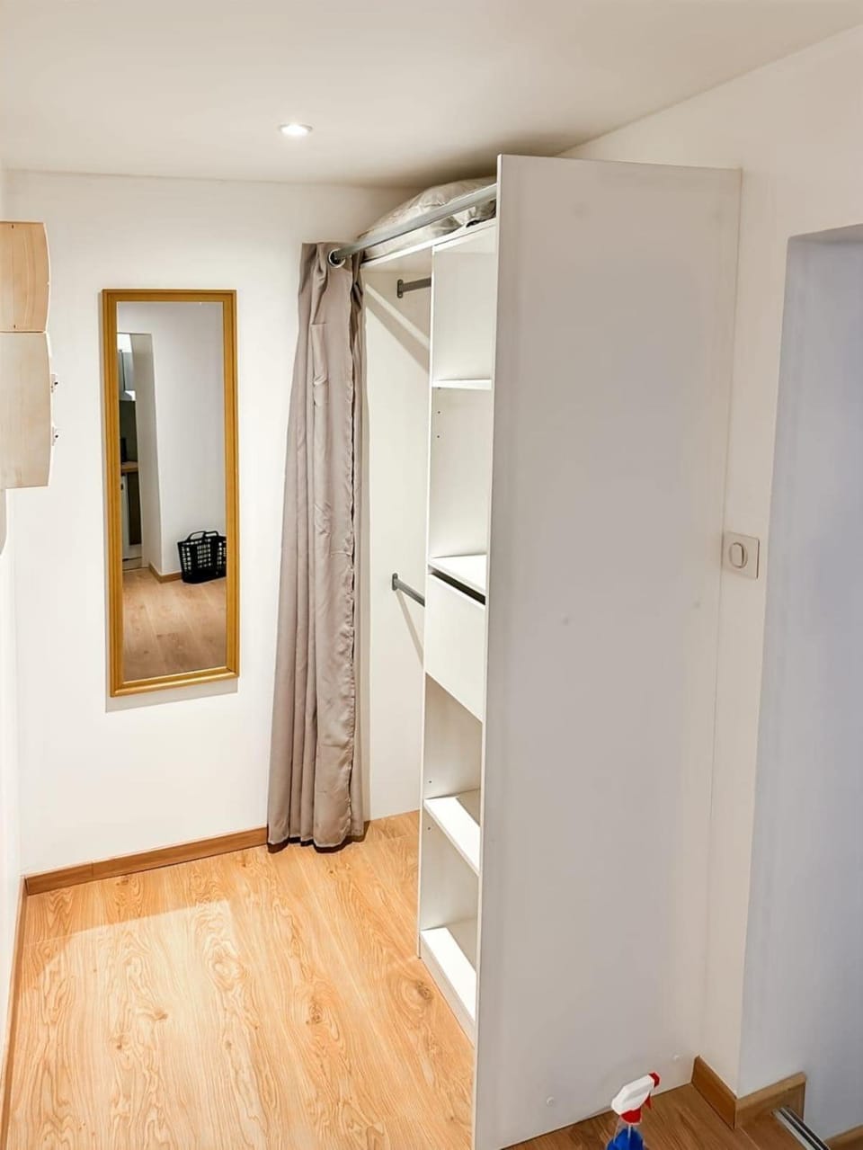 wardrobe