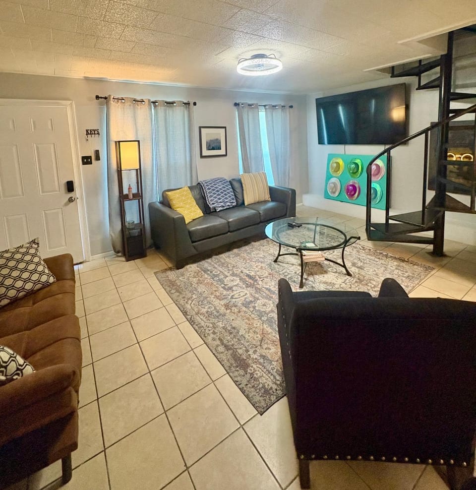 Urban affordable staycation Apartment in Harris County