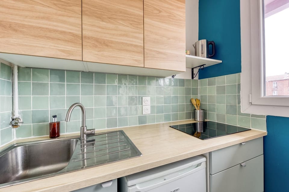 Studio meublé Métro 12 Apartment in Aubervilliers