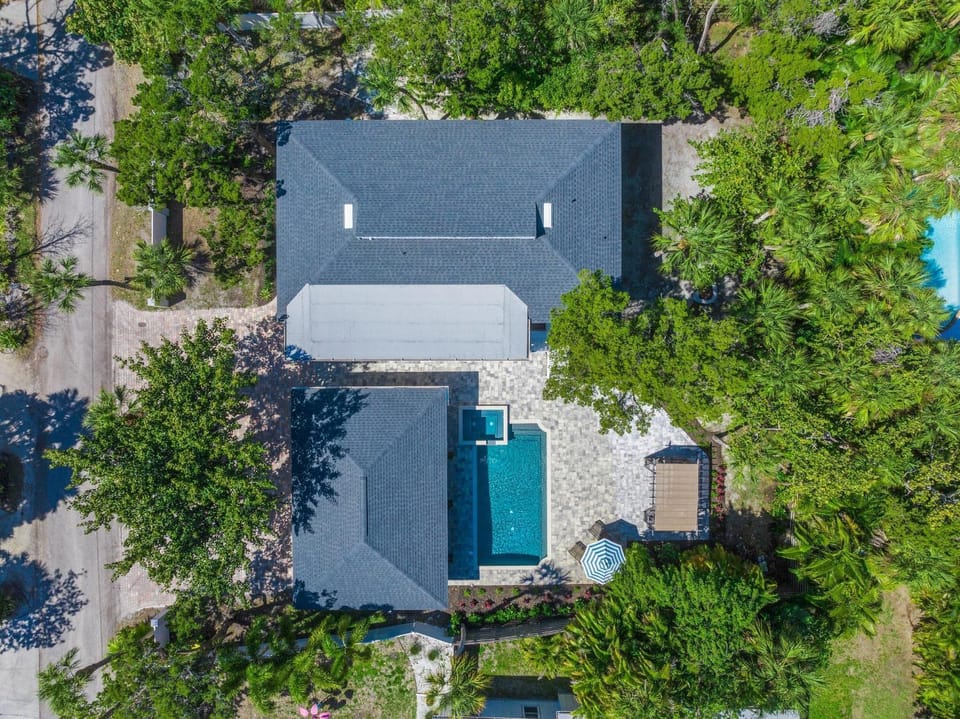 Shore Thing - 185 House in Sarasota