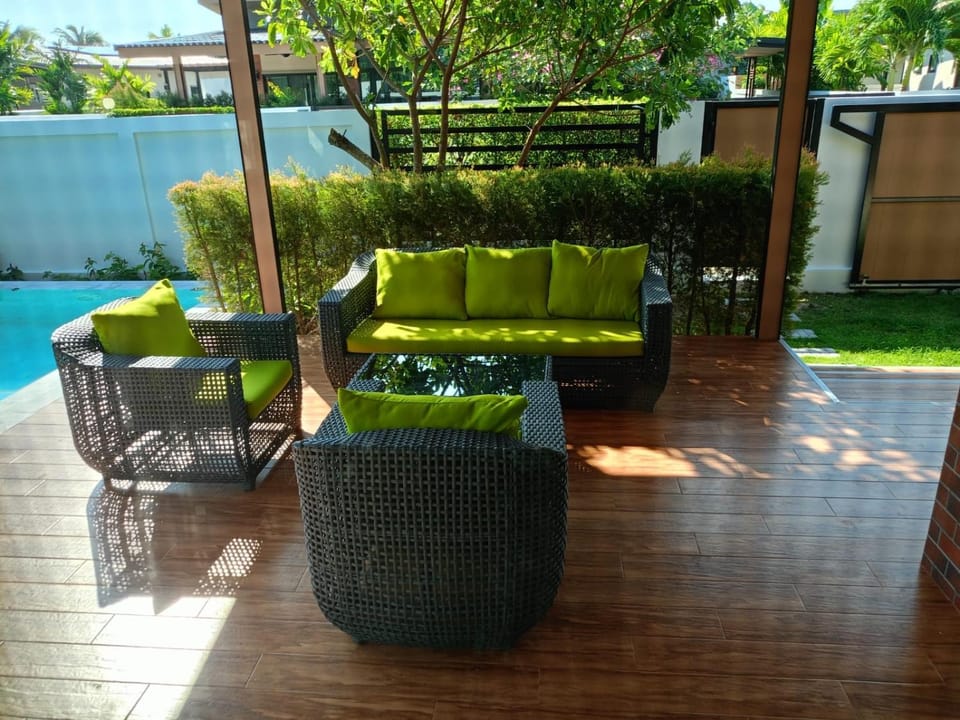 Balcony/Terrace, Garden view