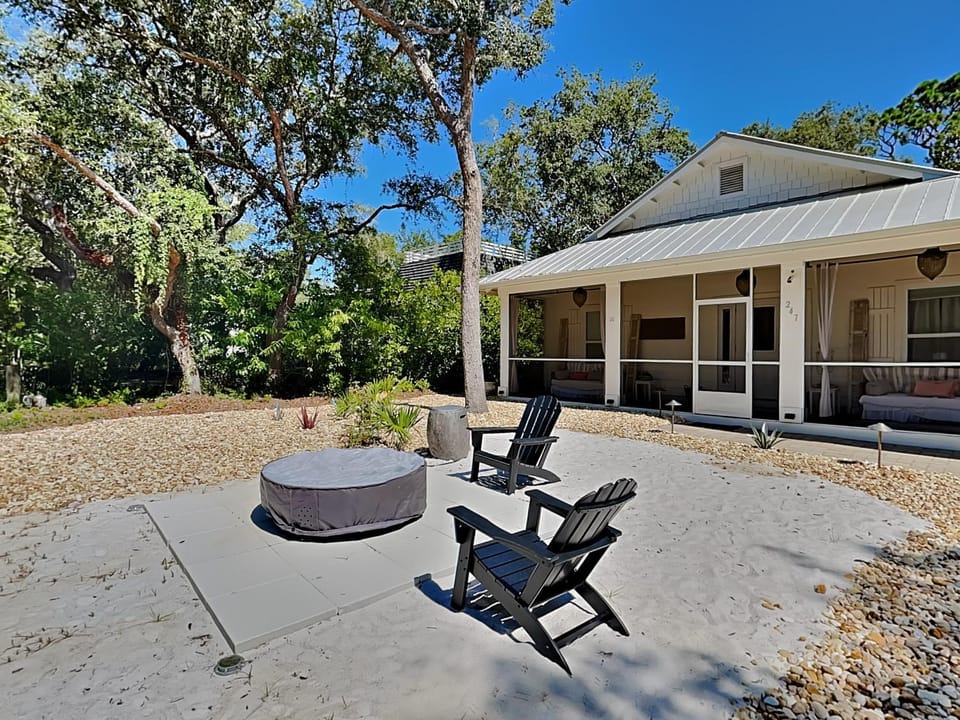 Property building, Patio, Natural landscape, Garden