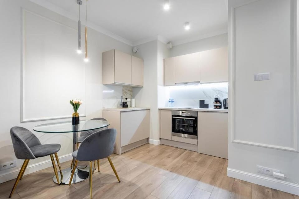 Kitchen or kitchenette, Dining area, dishwasher, minibar, oven, pet friendly, stove, toaster
