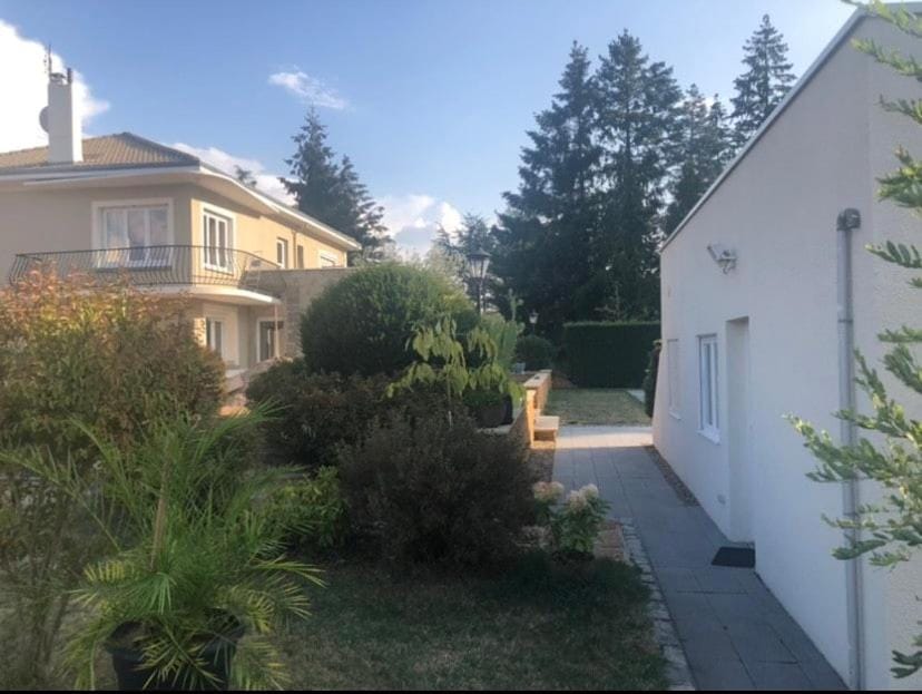 Logement cadre Champêtre, entre ville et campagne House in Auvergne-Rhône-Alpes