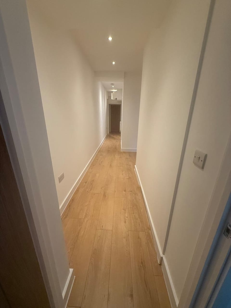 Beautiful 2 bed with en suite, near Tube and Stamford Bridge Apartment in London
