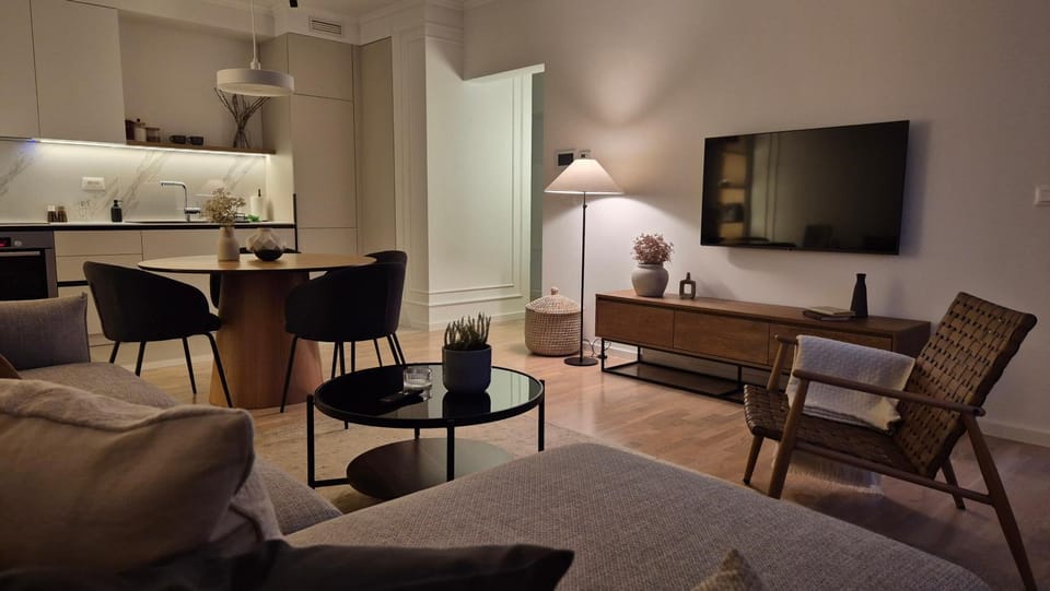 Living room, Seating area, Dining area