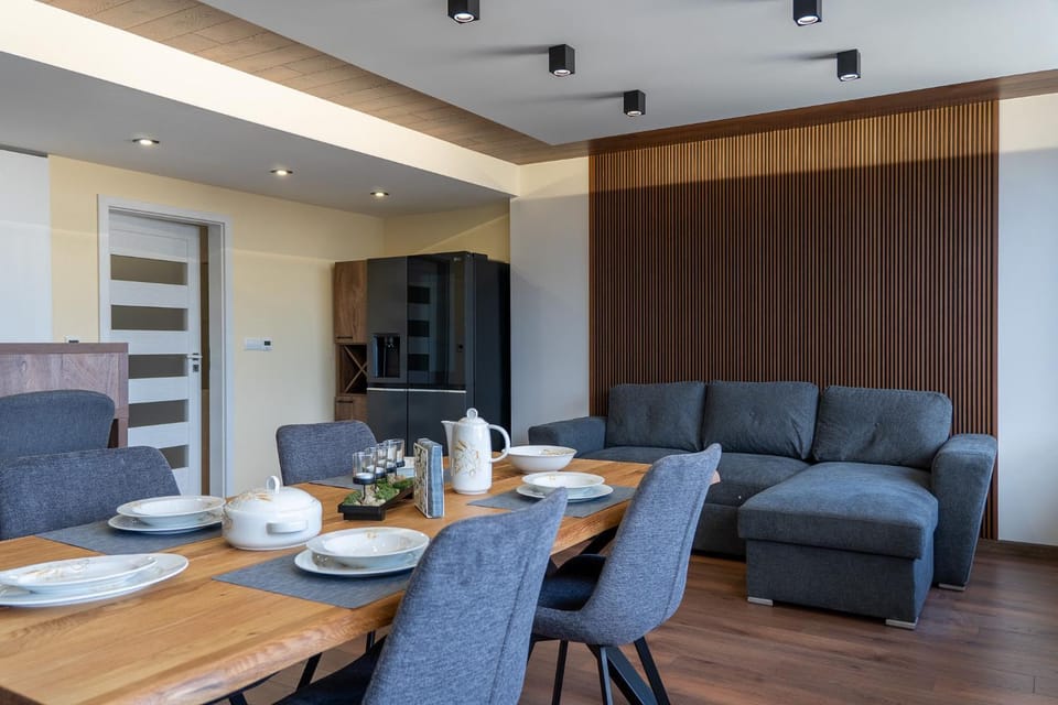 Living room, Dining area