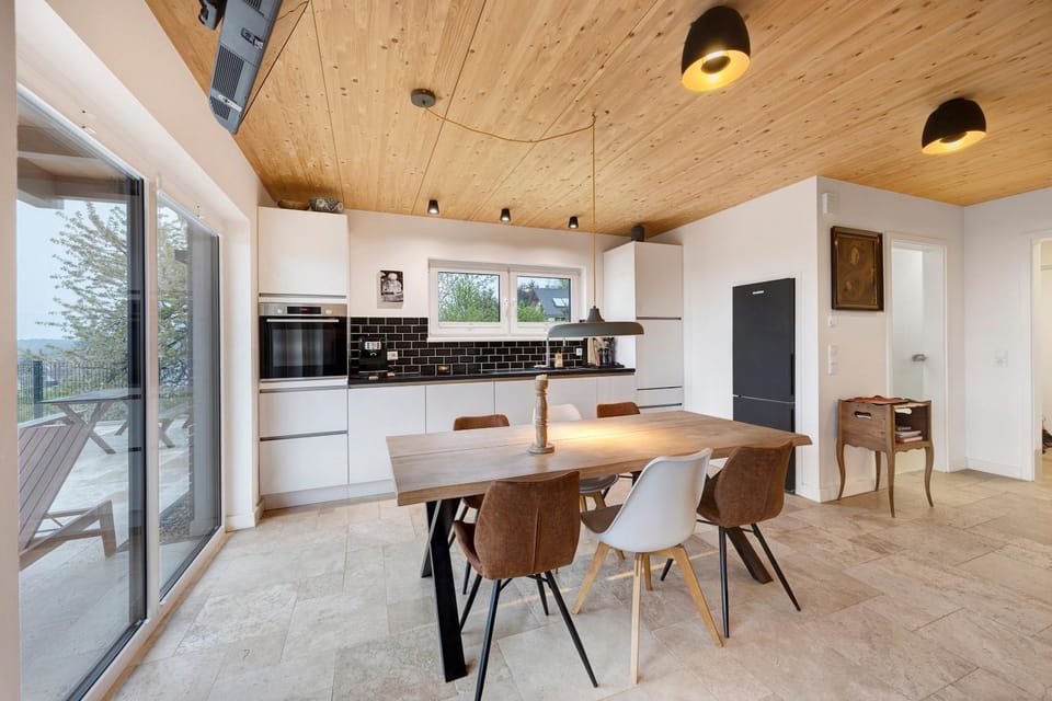 Property building, Kitchen or kitchenette, Living room