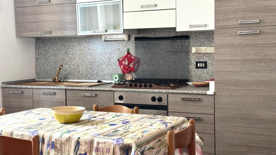 Senigallia, comodo bilocale fronte mare con wifi - SE096 Apartment in Senigallia