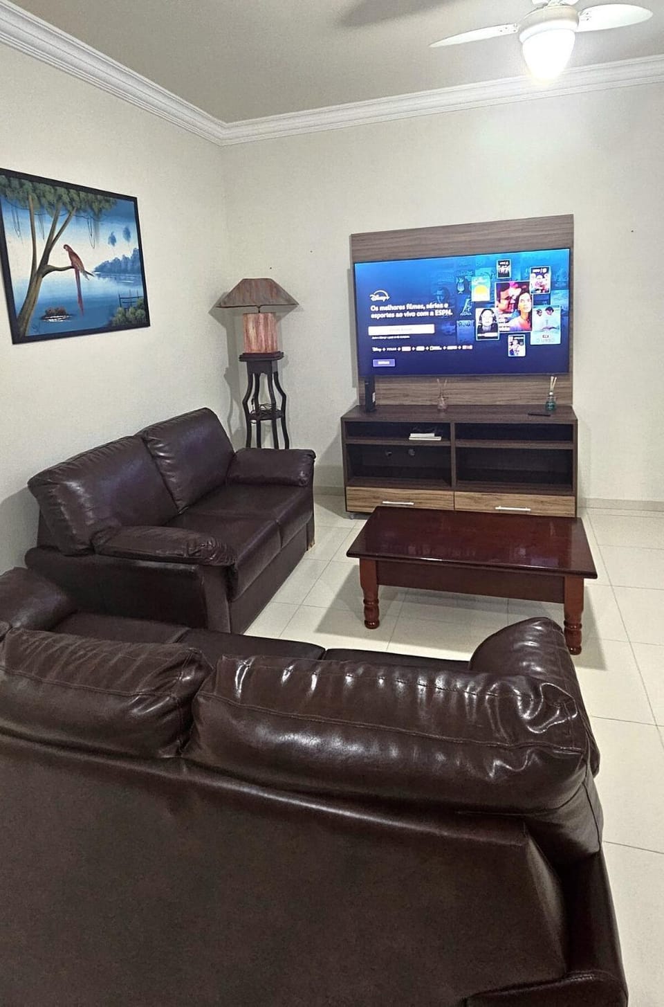 Communal lounge/ TV room