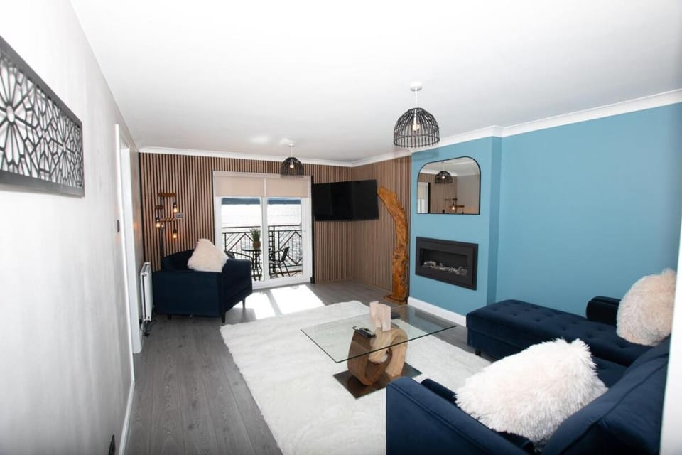 TV and multimedia, Living room, Photo of the whole room, Seating area