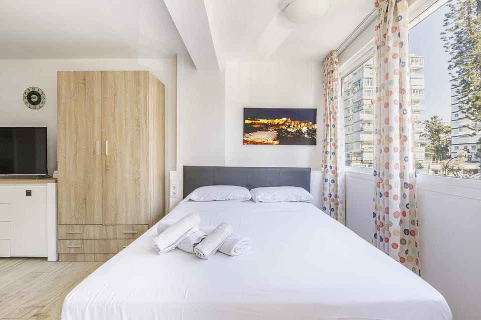 A&N Poolside Coastal Studio Torre del Mar Apartment in Torre del Mar