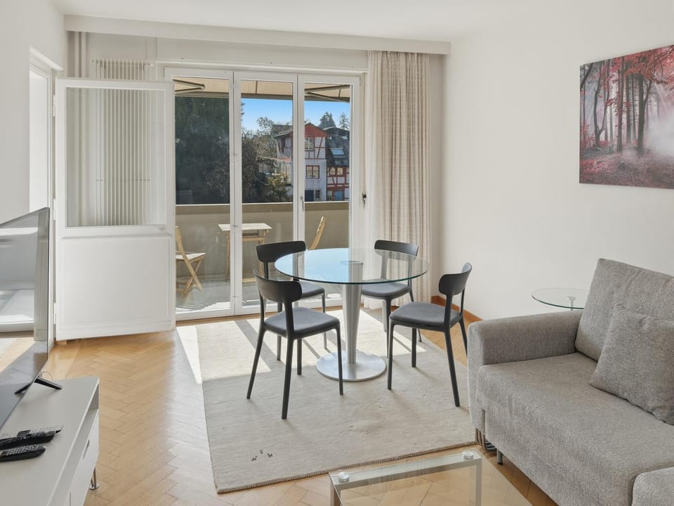 TV and multimedia, Living room, Dining area