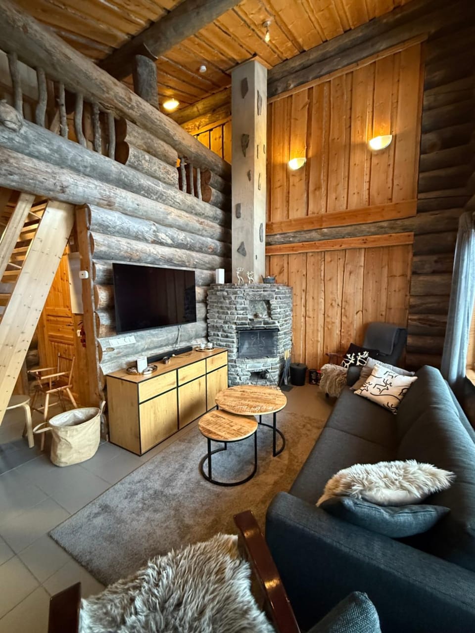 Skilodge Maentahti A Apartment in Lapland