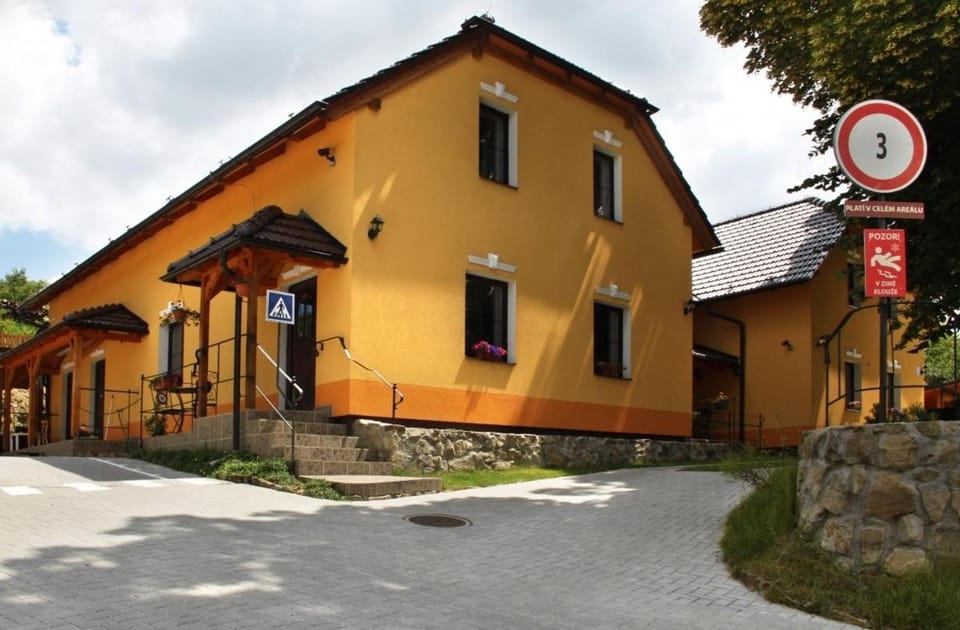 Penzion Pulčínské Skály Bed and Breakfast in Czechia