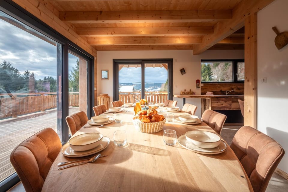 Food and drinks, Dining area