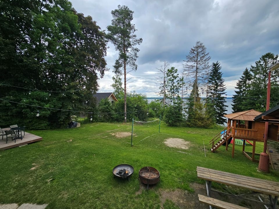 Off site, Garden