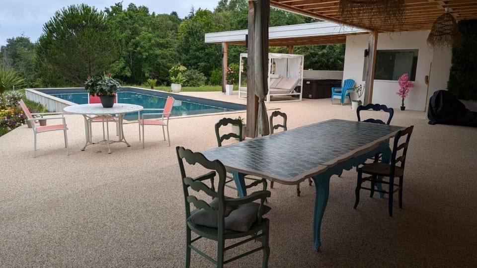 Patio, Day, View (from property/room), Balcony/Terrace, Pool view, sunbed