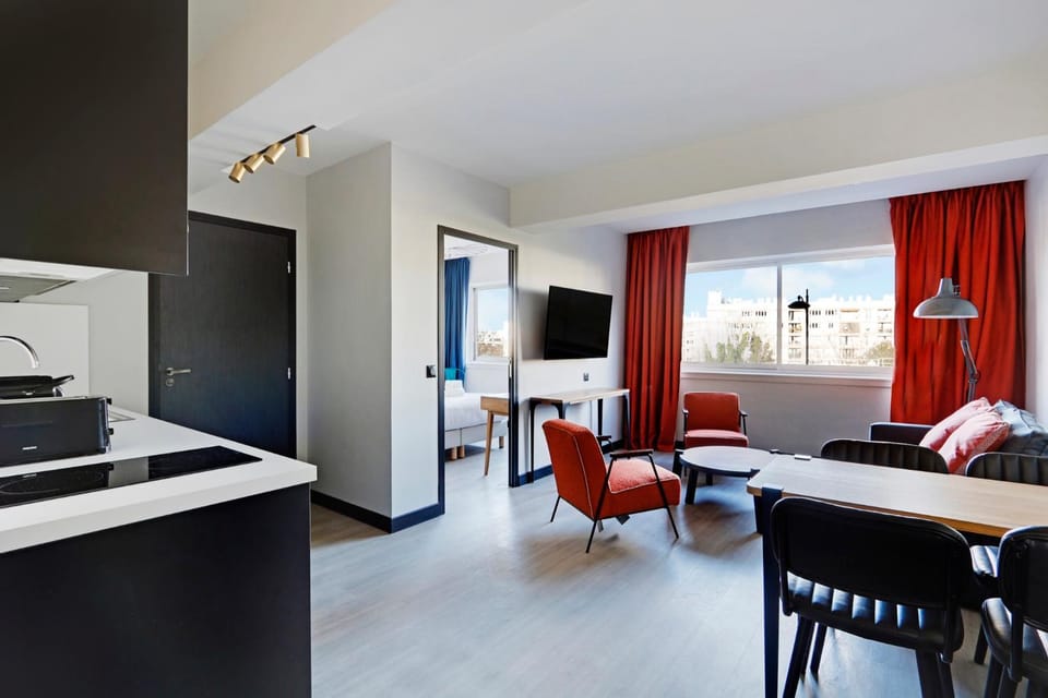 Living room, Dining area