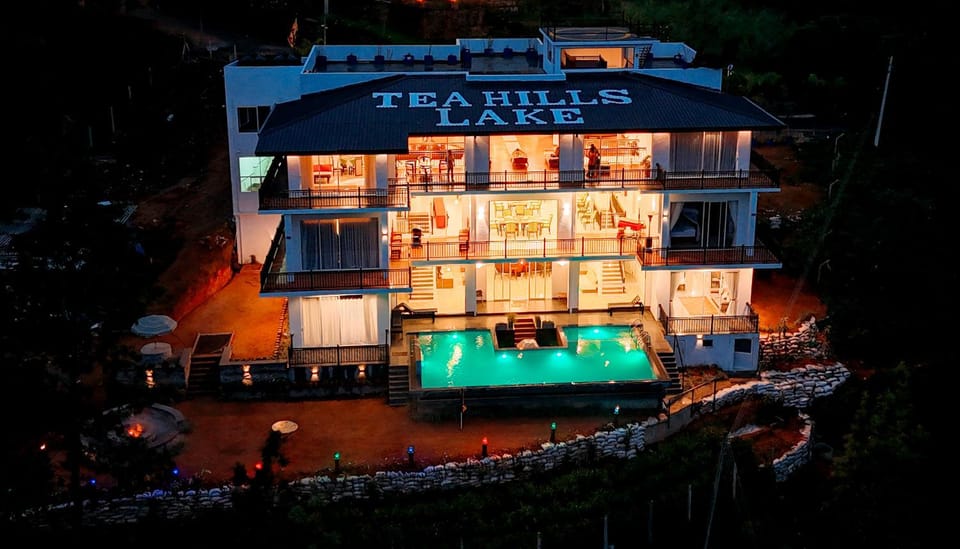 Tea Hills Lake Resort in Central Province