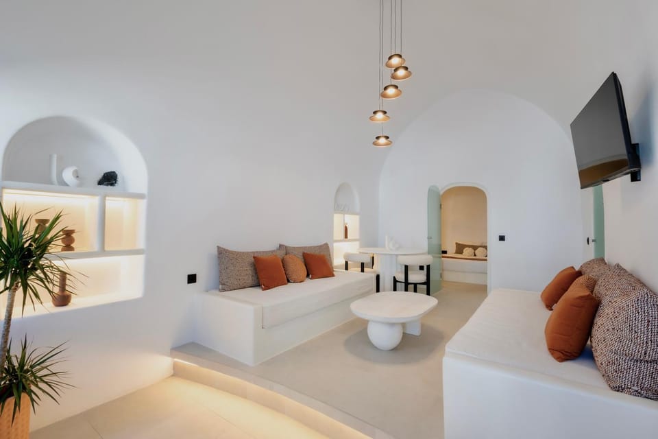 TV and multimedia, Living room, Seating area