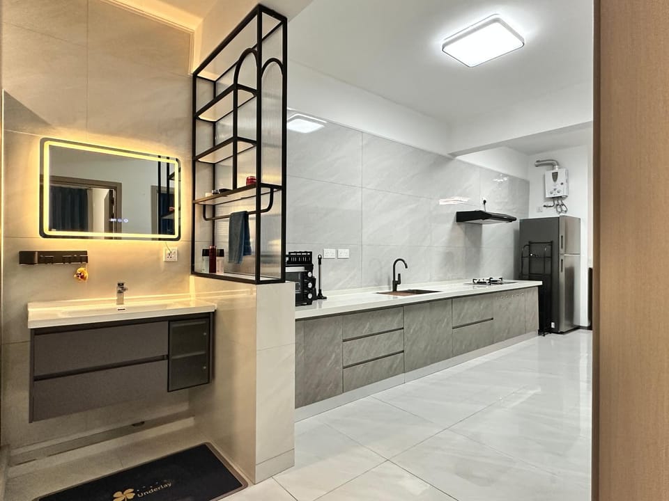 Kitchen or kitchenette