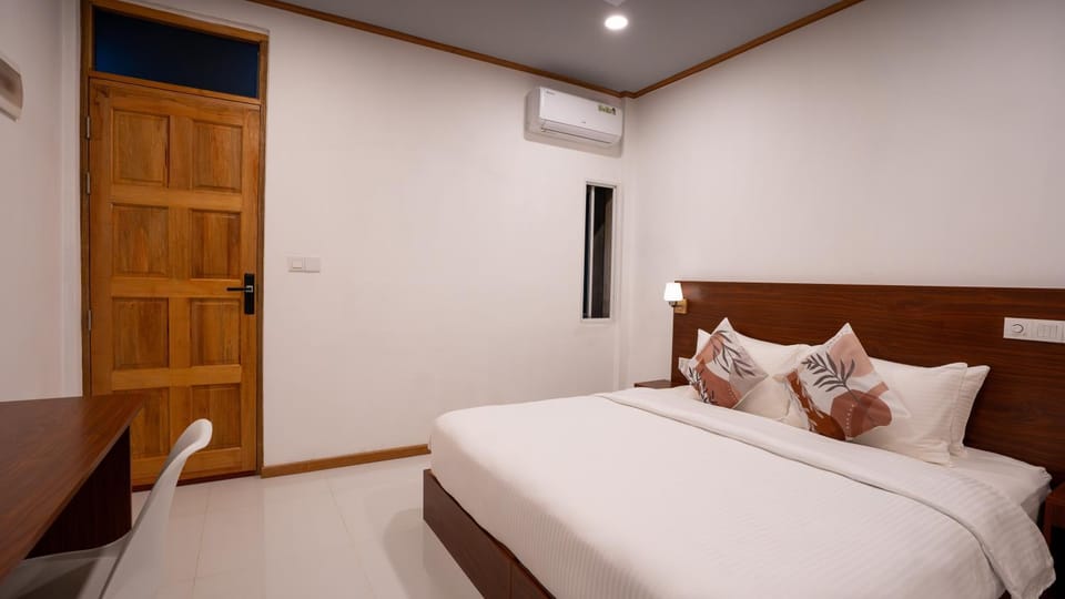 Sunrise Lagoon Bed and Breakfast in Maldives