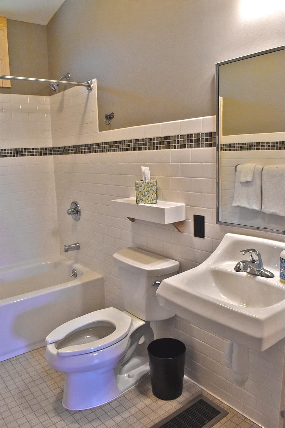 Shower, Toilet, Bathroom, Bath