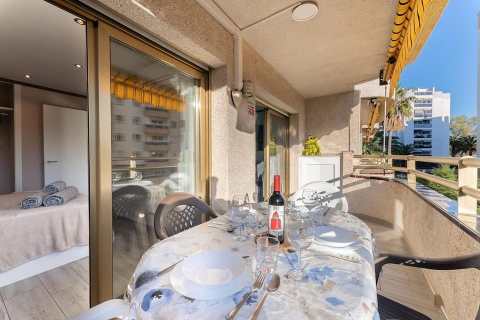 Salou-PrivateParking-Pool-2bed-PortAvntura-AA-WiFi16 Apartment in Salou