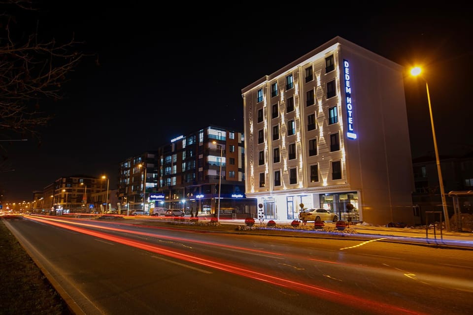 Property building, Night, Neighbourhood, City view, Street view, Location