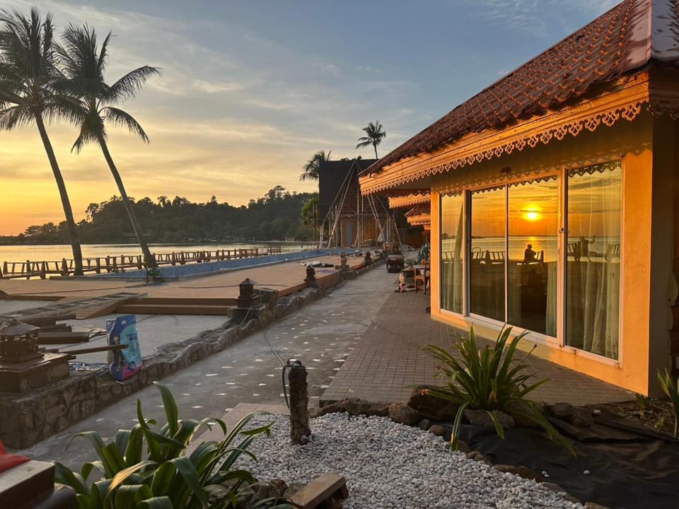 Best Seller Beach Villa Full View At Kohchang Resort Villa in Ko Chang