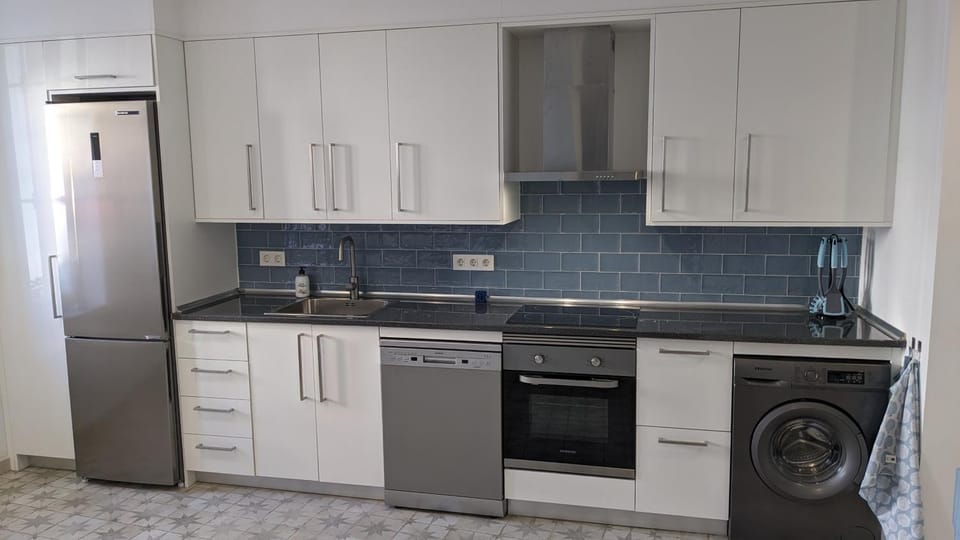 Kitchen or kitchenette, Kitchen or kitchenette, dishwasher, oven, stove, washing machine