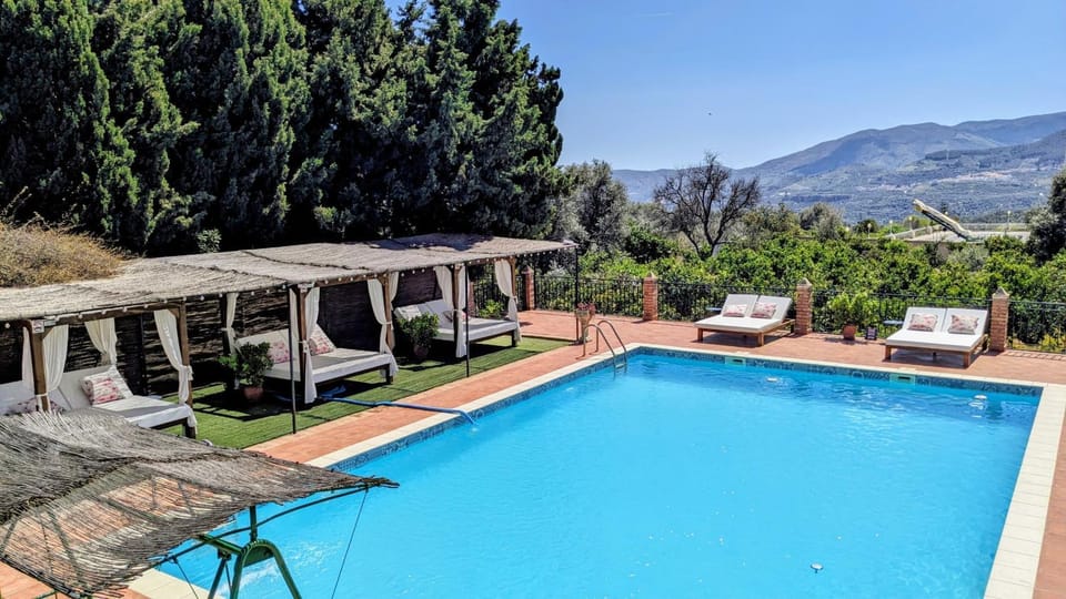 Spring, Day, Natural landscape, Mountain view, Pool view, Swimming pool, Swimming pool, Open Air Bath, Public Bath, sunbed